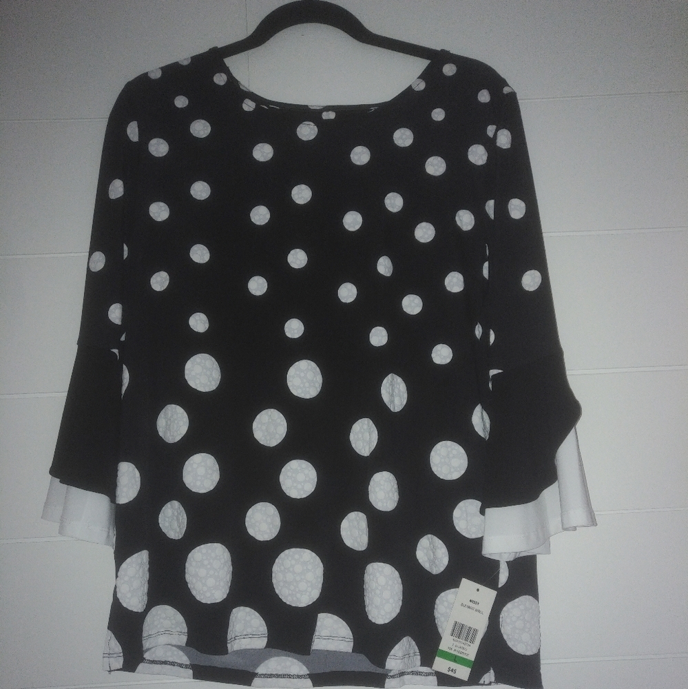 Ladies Top - Picture 2 of 4